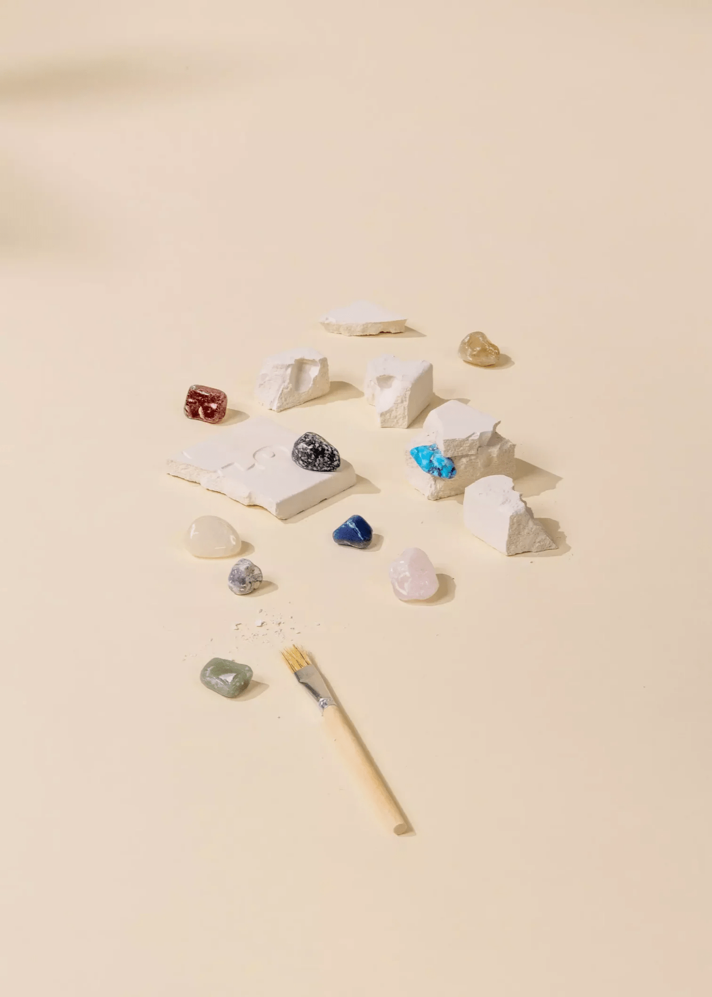Coco Village Gemstones & Fossil Geoligical Excavation Set Brush - Image 3