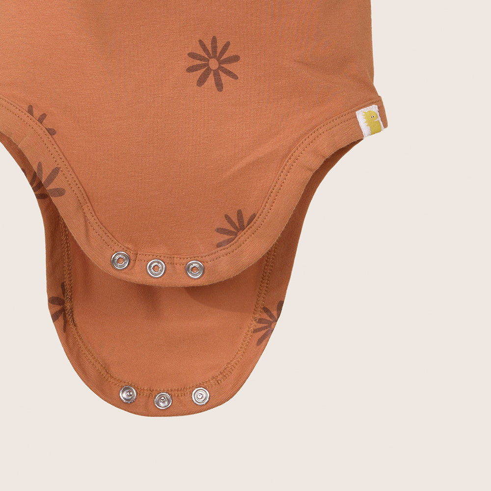 rise little earthling LS Graphic Bodysuit BUHON00 - Tapioca / 0-3m - Image 2
