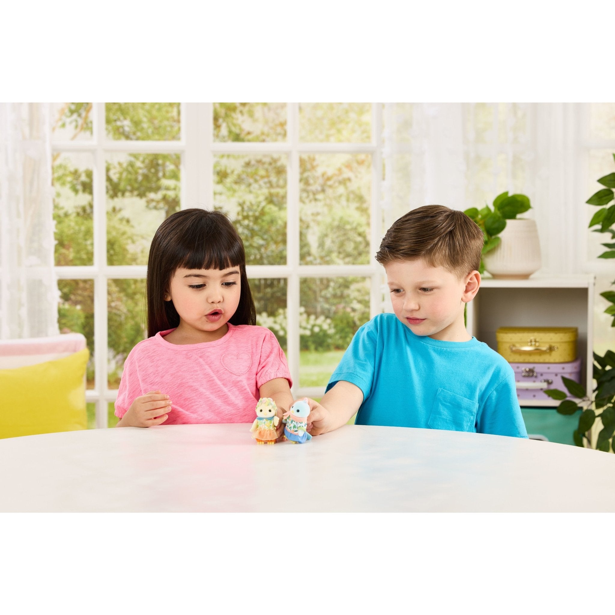 Calico Critters - BL Citrus Bird Family Toy - Image 3
