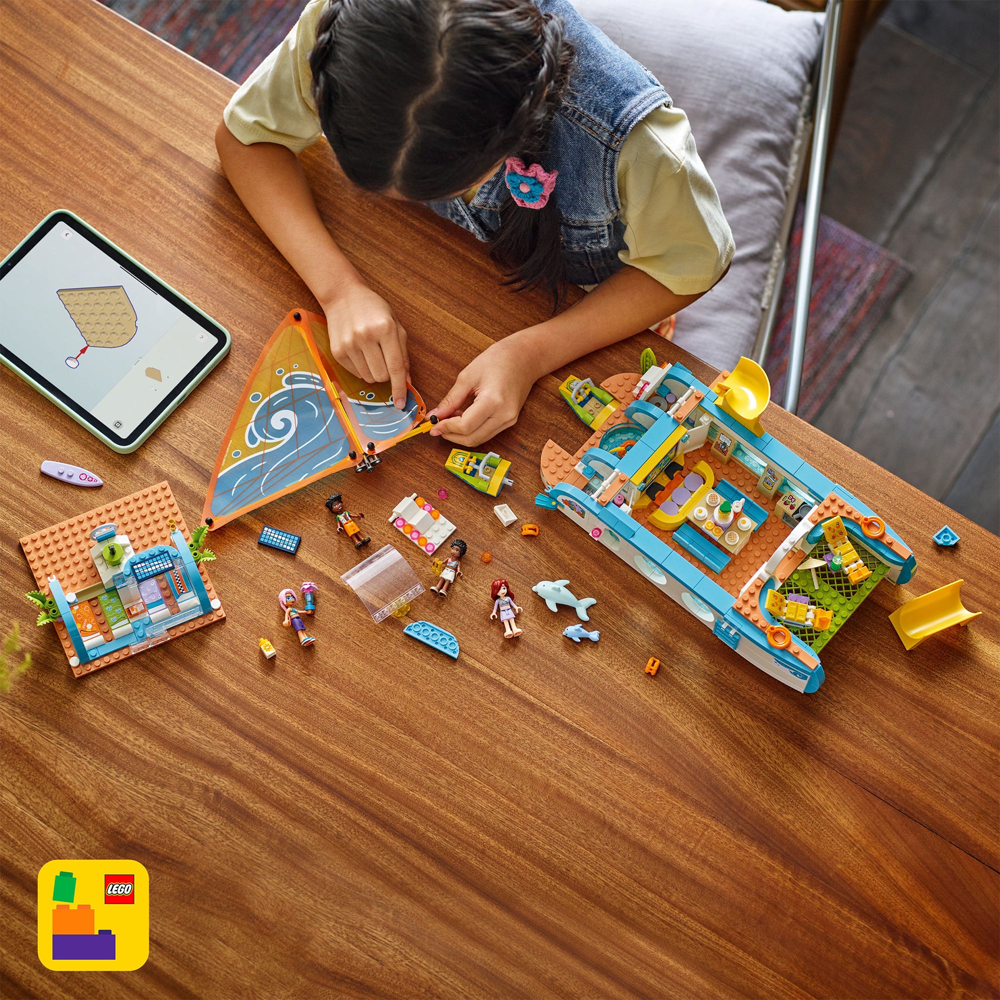 LEGO® Friends Travel Boat Adventure 42664 - Image 8