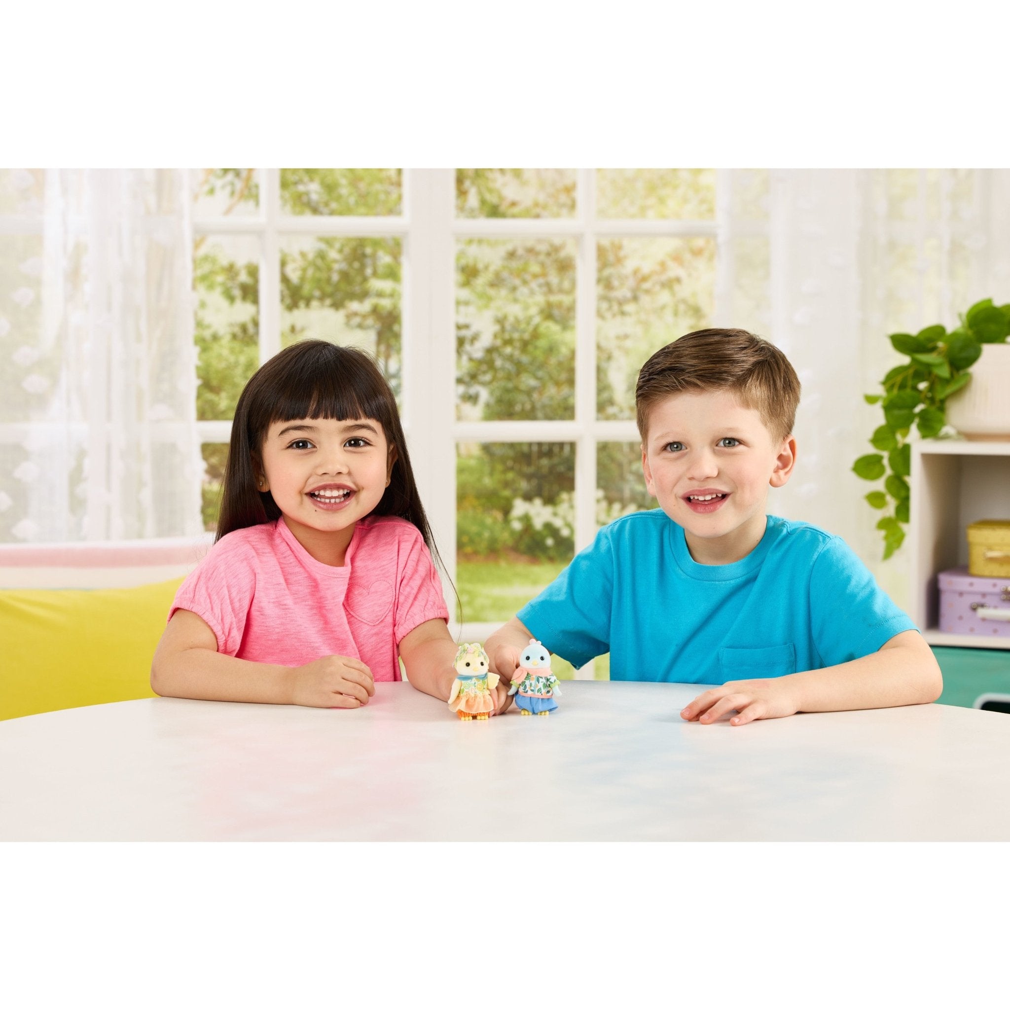 Calico Critters - BL Citrus Bird Family Toy - Image 4