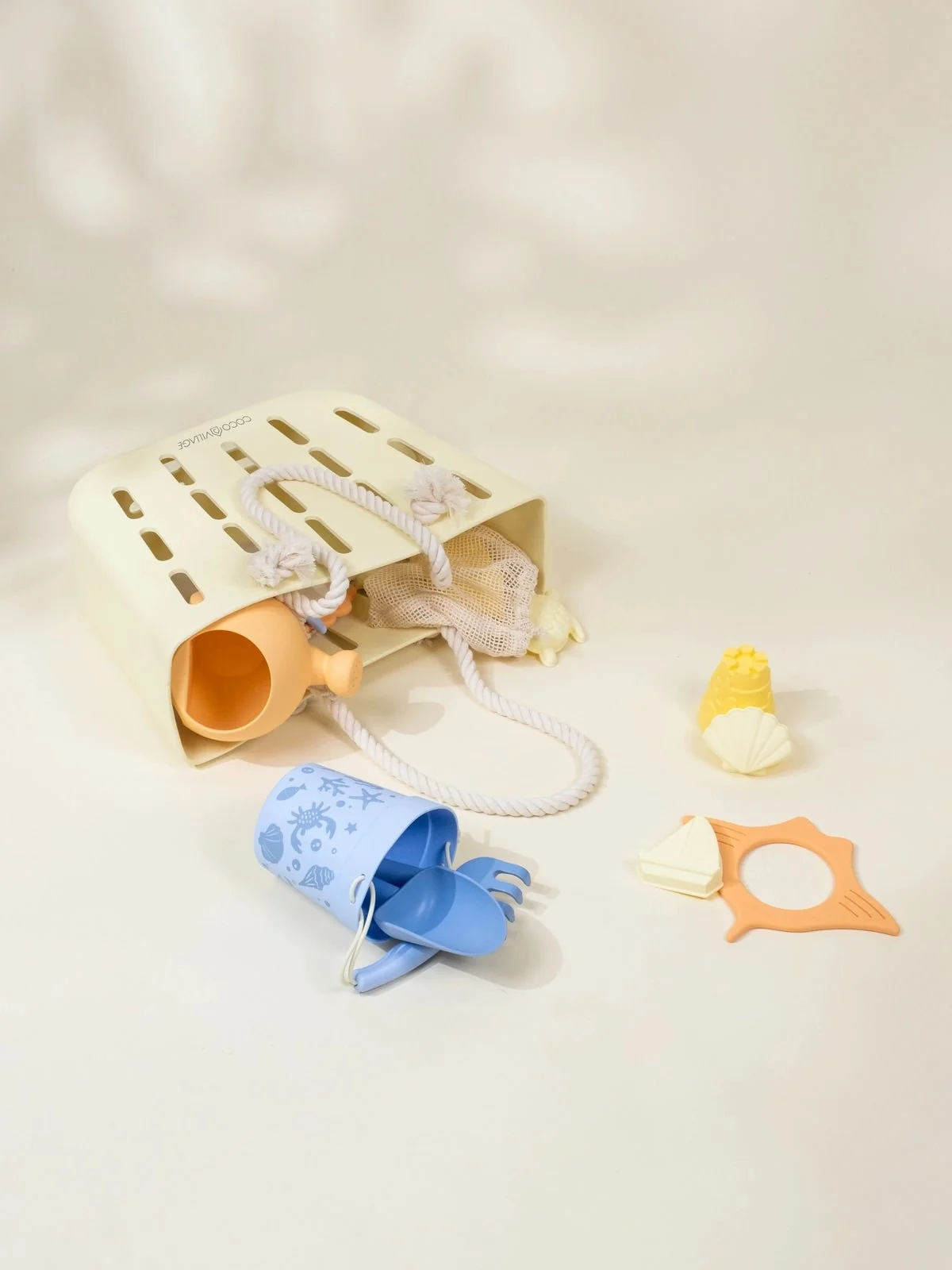 Coco Village Silicone Beach Bucket & Accessories (3 pcs) - Under the sea Toy - Image 3