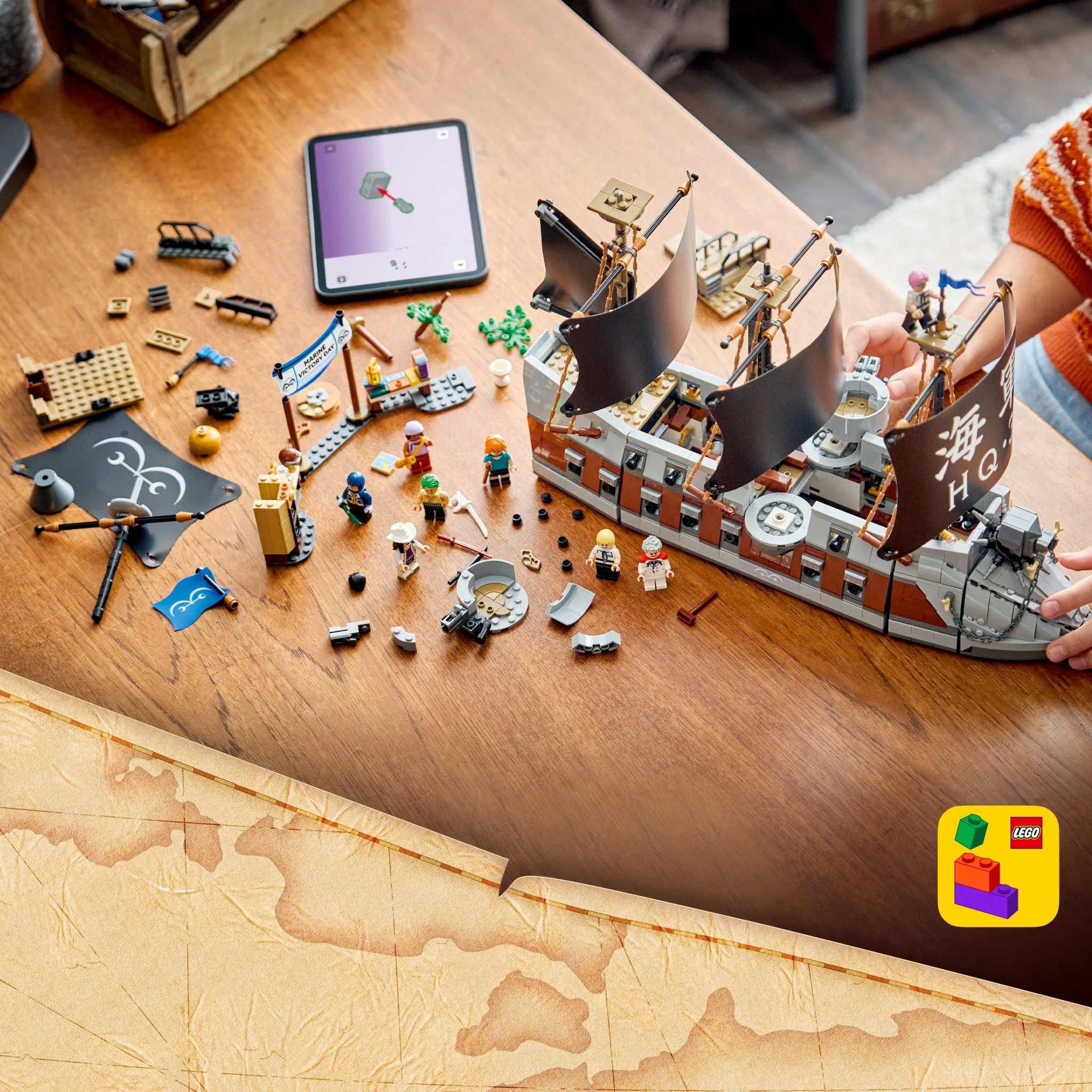 LEGO® ONE PIECE Garp's Marine Battleship 75646 Toy - Image 2
